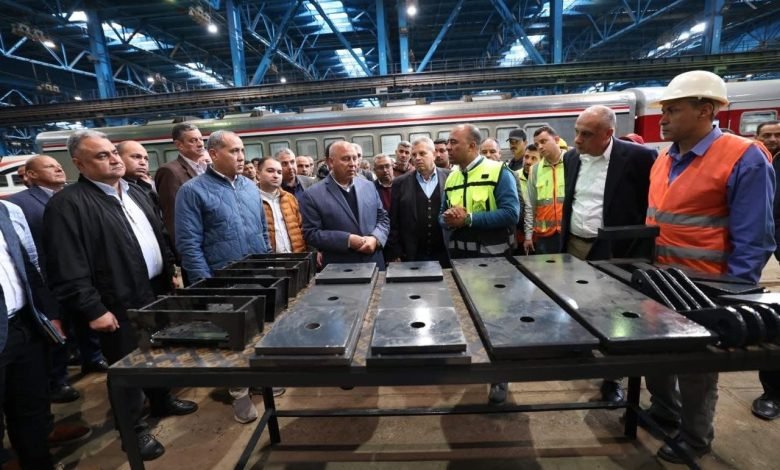 الوزير-يتابع-الانتهاء-من-إعادة-تطوير-عدد-من-عربات-القطارات-الأسبانى-والـvip-وتحيا-مصر-والنوم
