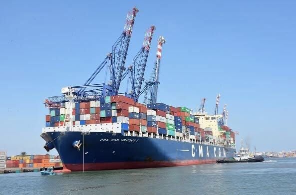  موانئ-البحر-الأحمر: -تداول-52-ألف-طن-من-البضائع-و1049-شاحنة-بضائع-عامة-ومتنوعة