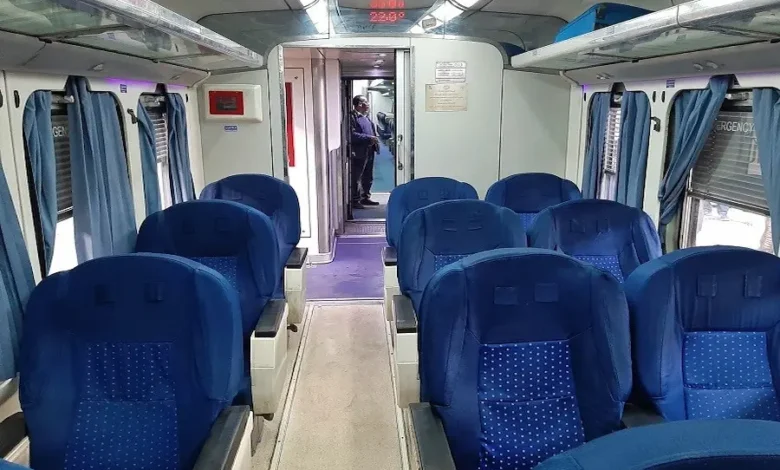 قبل-عيد-الفطر-2026.-خريطة-مواعيد-وأسعار-تذاكر-قطارات-الـ-vip-من-القاهرة-إلى-سوهاج