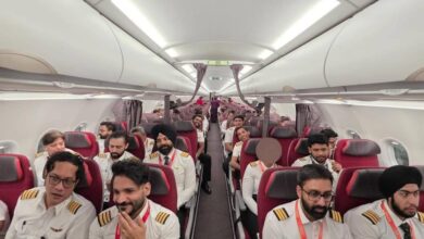 ‏عودة 149 طيار هندي على-متن-رحلة-واحدة-من-دبي 