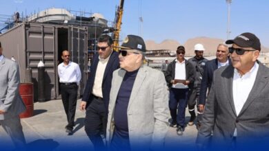 رئيس-هيئة-قناة-السويس-يتفقد-أعمال-بناء-القاطرات-البحرية-وسفن-الصيد-أعالي-البحار