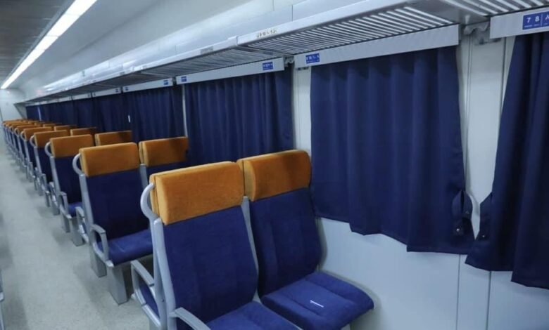 سافر-بالدرجة-الثالثة-المكيفة.-مواعيد-وأسعار-تذاكر-3503-من-أسيوط-إلى-القاهرة