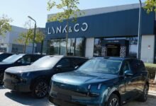 عز-العرب-تُسلم-الدفعة-الأولى-من-سیارات-lynk&co-900-الجديدة-كليًا