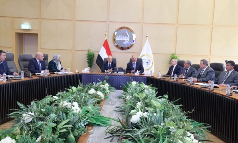  النقل-والري-يناقشان-موقف-المشروعات-والتنسيقات-المشتركة،-وسبل-الإسراع-بنهو-كافة-الإجراءات-والآليات