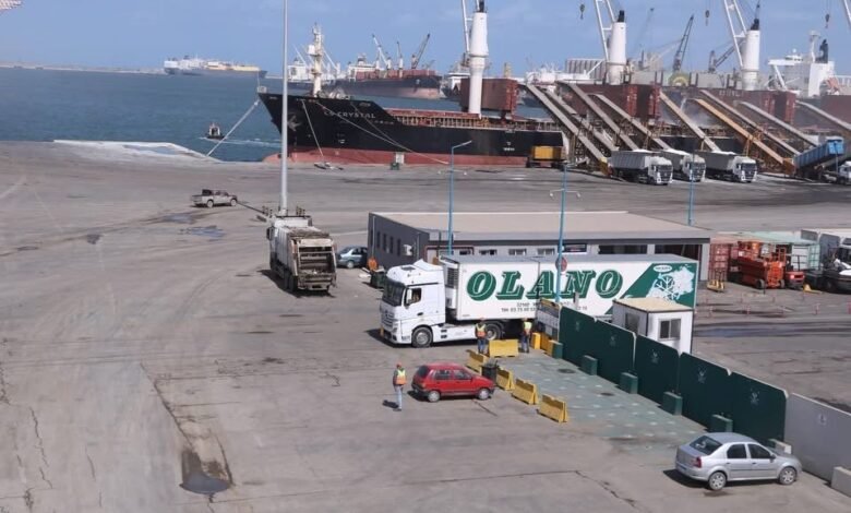 تداول-22-ألف-طن-1194-شاحنة-بضائع-عامة-ومتنوعة-بموانئ-البحر-الأحمر