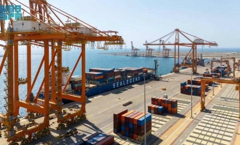 ميناء-جازان.-ركيزة-إستراتيجية-لتعزيز-القدرات-اللوجستية-بالمملكة
