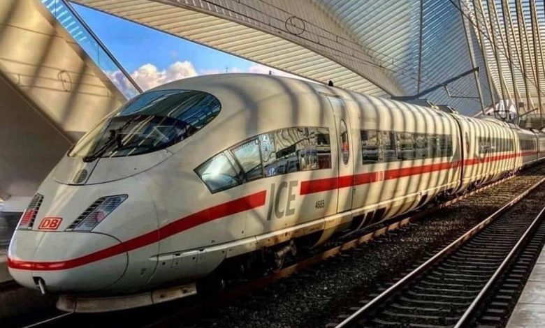 «سيمنز»-الألمانية-تدرس-طلب-الحكومة-المصرية-لزيادة-سرعة-قطار-«فيلارو»-إلى-350-كم/ساعة