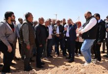 الوزير-وعصمت-في-منطقة-جبل-الجلالة-لبدء-الخطوات-التنفيذية-لتوليد-الكهرباء-من-طاقة-الرياح 