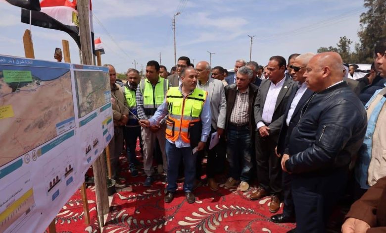 وزير-النقل-يتفقد-مواقع-العمل-بالطريق-الساحلى-القنطرة-شرق-ـ-العريش-ـ-رفح-في-المسافة-من-القنطرة-شرق-ـ-العريش-بطول-160-كم