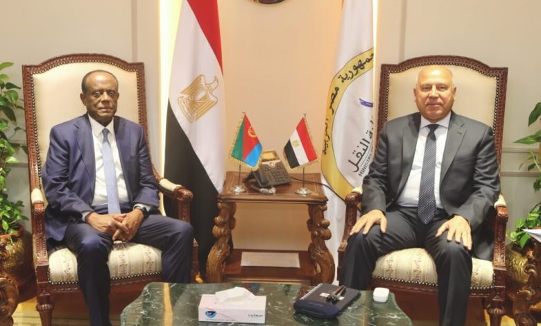 وزير-النقل-يبحث-و-المستشار-الاقتصادي-للرئيس-الإريتري-ووزير-الصناعه-تدعيم-التعاون-المشترك-بينالبلدين