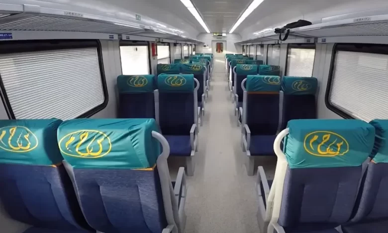 لو-بتسافر-في-الدرجة-الثالثة.-مواعيد-وتوقفات-قطار-2012-من-القاهرة-إلى-أسوان 