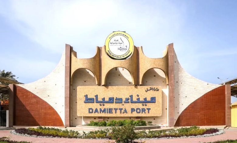ميناء-دمياط-:-تستقبل-114-ألف-طن-قمح-لصالح-القطاع-العام