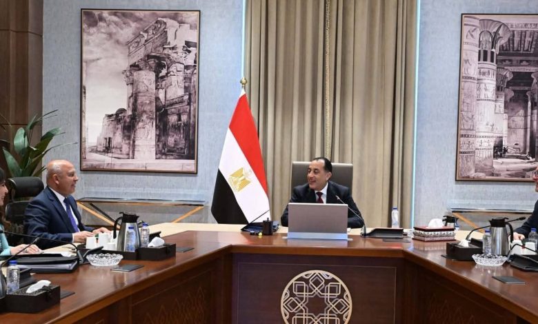 كامل-الوزير:-تأجيل-تنفيذ-20-طريقًا-في-ضوء-خطة-ترشيد-الوقود-(تفاصيل)