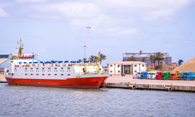 ميناء-دمياط-:-بلغت-حركة-الشاحنات-دخولًا-وخروجاً-عدد-6272-حركة