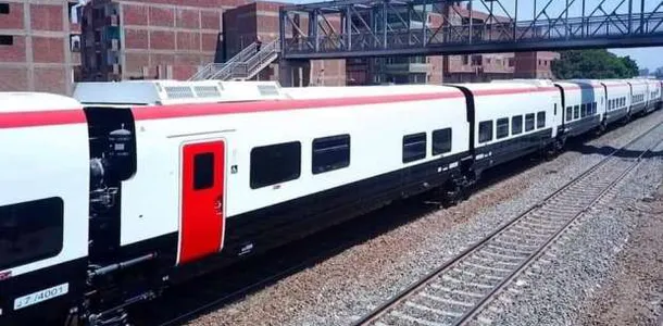 الروسى-المميز-فى-توقفاتة-قطار-3007-من-أسوان-إلى-الإسكندرية