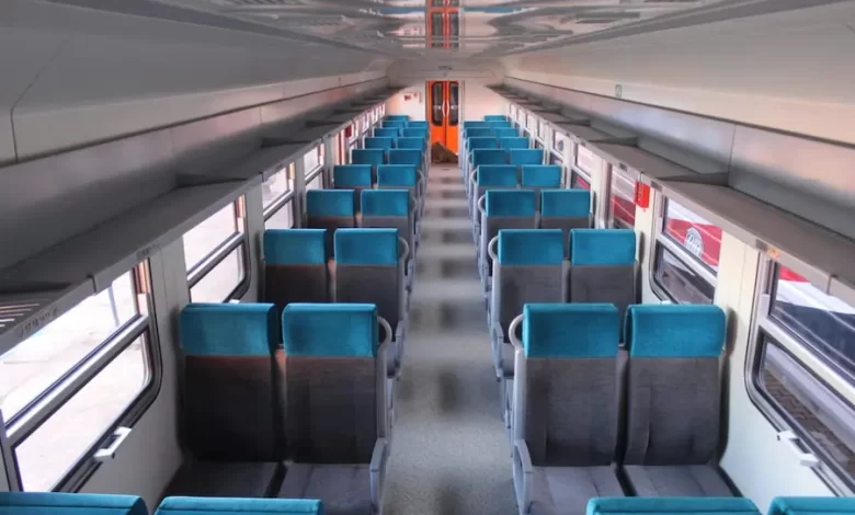 قطار-833-«ثالثة-مكيفة»-يبدأ-تحركه-في-التوقيت-الصيفي-من-أسوان-إلي-القاهرة