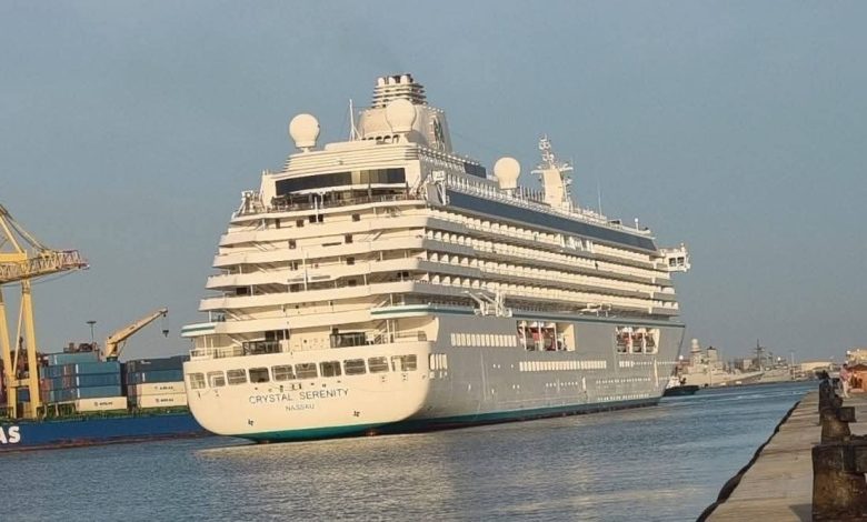 ميناء-الإسكندرية-يستقبل-السفينة-السياحيةcrystal-serenity-في-ختام-رحلتها-بمصر