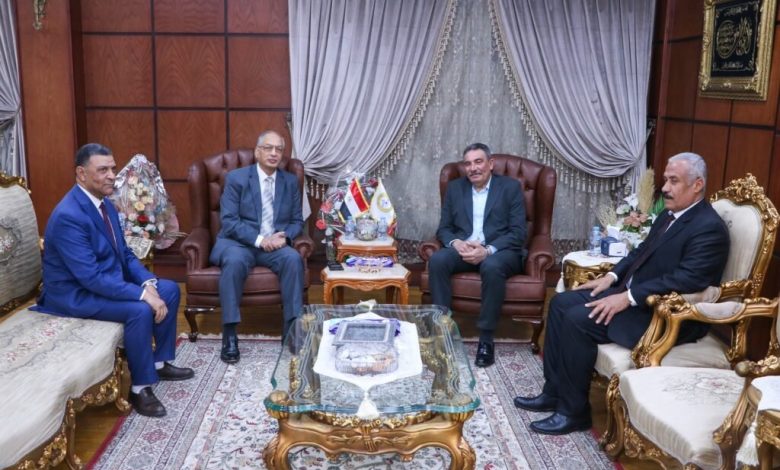 ميناء-دمياط-يستقبل-رئيس-هيئة-الرقابة-على-الصادرات-والواردات-لتفقد-معامل-الفرع-بالميناء