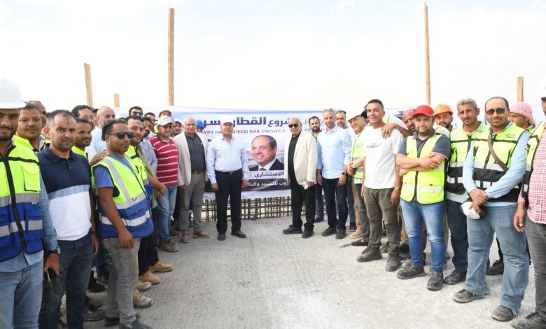 وزير-النقل-مستفيدة-جولة-تفقدية-لمواقع-العمل-للخط-الأول-للقطار-الكهربائي-السريع 