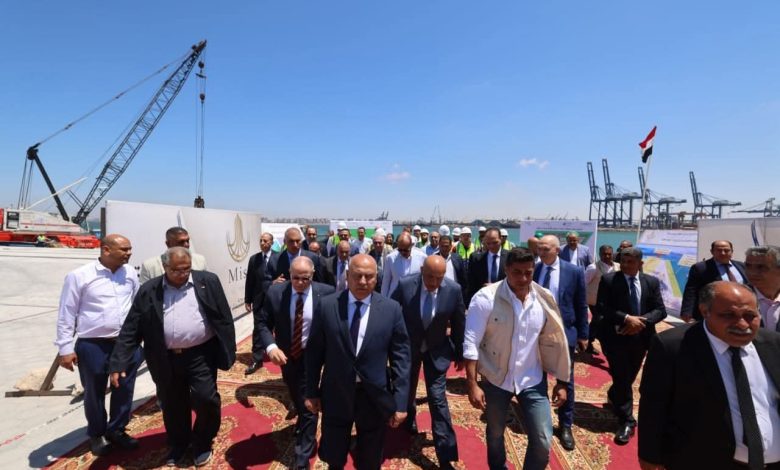وزير-النقل-يتفقد-مشروعات-مينائي-الإسكندرية-والدخيلة-الجاري-تنفيذها-في-إطار-خطة-إنشاء-ميناء-الإسكندرية-الكبير 