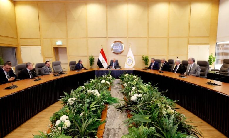 وزير-النقل -:-تعظيم-تصنيع-قطع-الغيار-محاليل-،-ويشدد-علي-الحالة-الفنية-للجرار-قبل-تشغيله