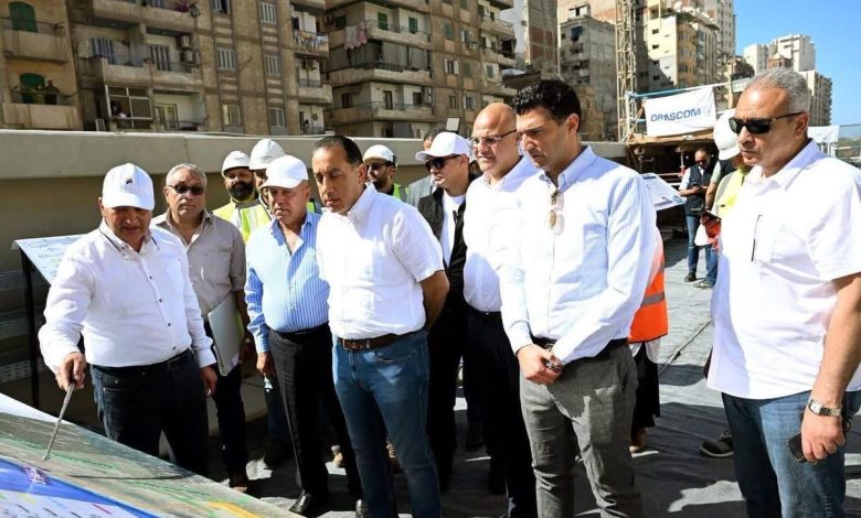 مصطفى-مدبولي-يتفقد-سير-العمل-بمشروع-المرحلة-الأولى-من-مترو-الإسكندرية