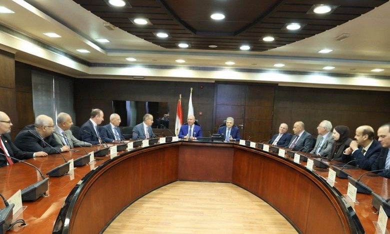 وزير-النقل-:-موانيء-مصر-تستقبل-221-سفينة-وتداول-أكثر-من-500-ألف-حاوية-مكافئة-في-2025