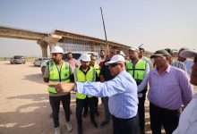 وزير-النقل-يتفقد-مواقع-العمل-بالخط-الأول-من-شبكة-القطار-الكهربائي-من-مطروح-إلي-النوبارية