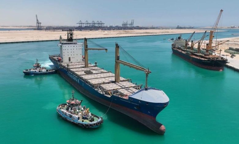  ميناء-السخنة-:-استمرار-النشاط-التشغيلي-بمحطة-ترانس-كارجو-واستقبال-أول-سفينتين-بعد-بدء-التشغيل-التجاري